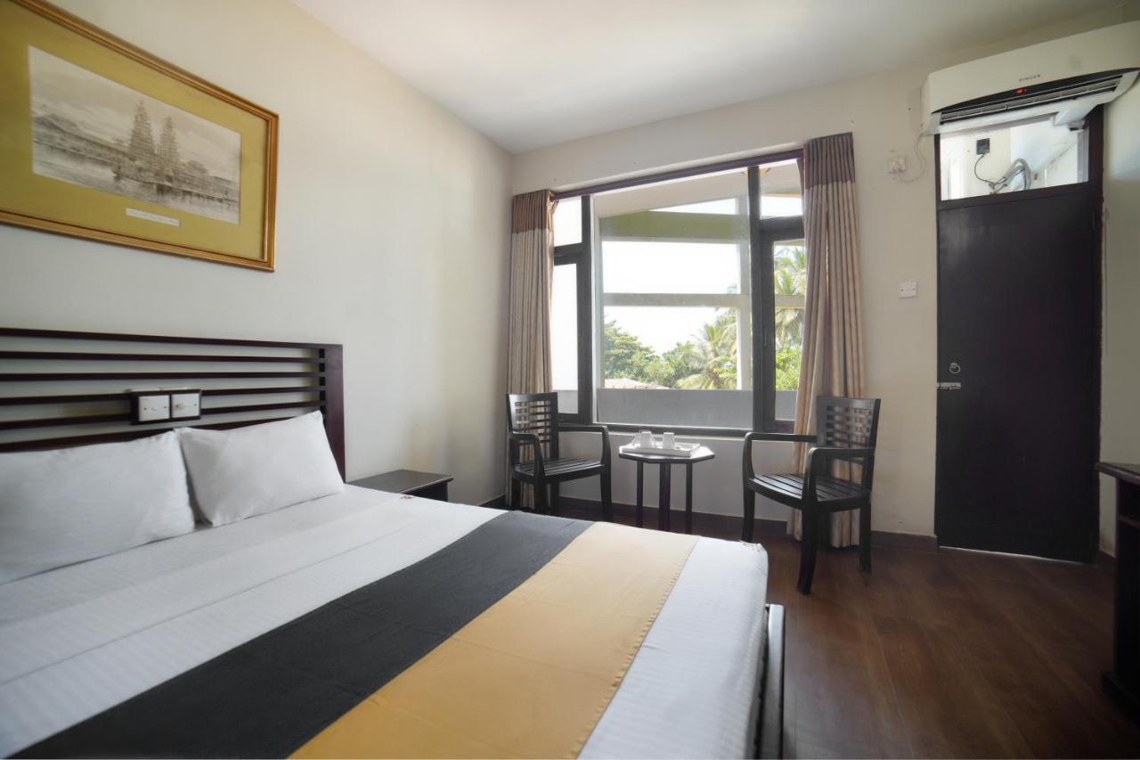 होटल Hikkaduwa Beach Hotel Hikkaduwa