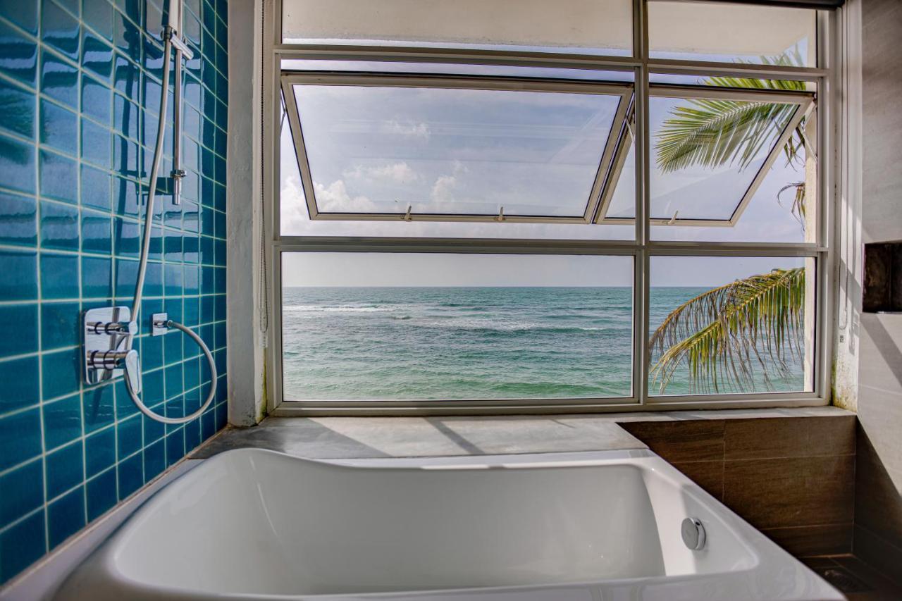 होटल Hikkaduwa Beach Hotel 4*